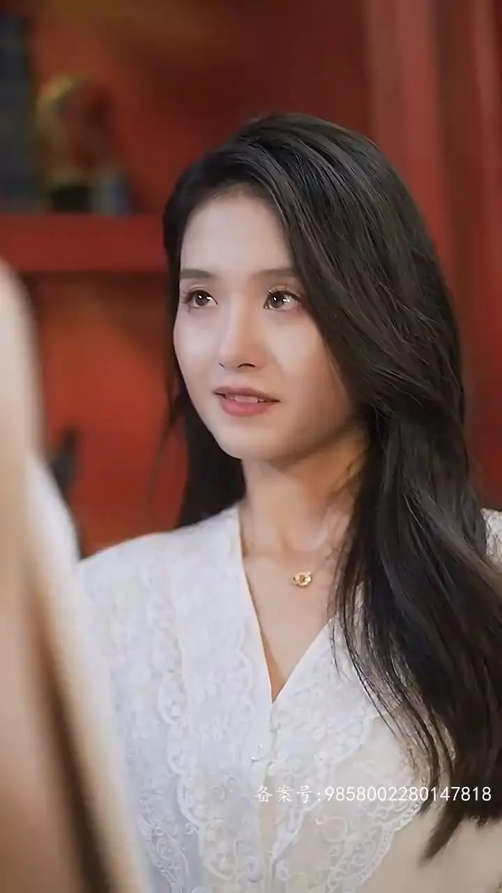 《傻子老公是千亿富豪》：甜蜜陷阱？一场身份错位的爱情童话